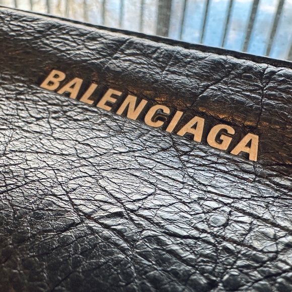 Balenciaga Arena Lambskin Pouch - Excellent Condition - Picture 16 of 16